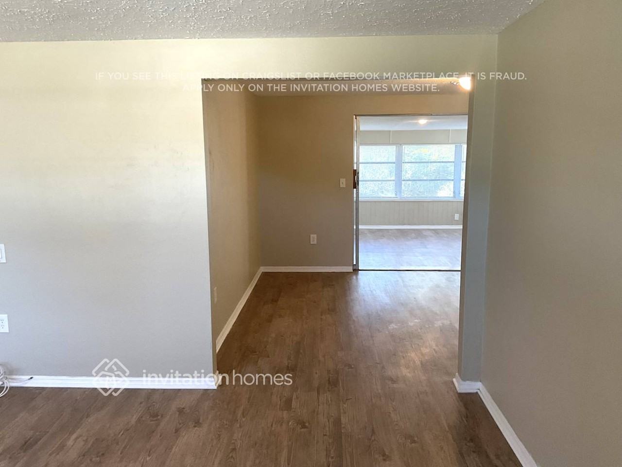 2824 Seaspray St - Photo 2 of 14