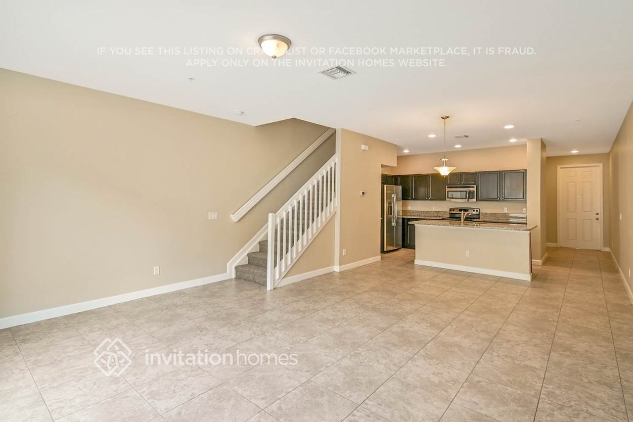 9495 Sw Merlin Ct - Photo 3 of 22