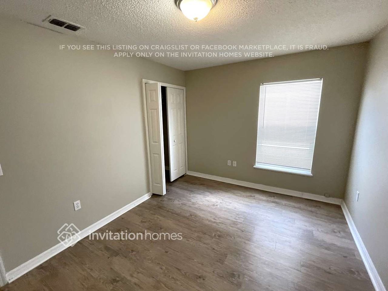 24836 Hyde Park Blvd - Photo 4 of 8