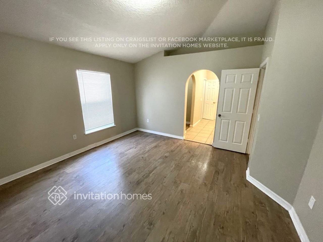 24836 Hyde Park Blvd - Photo 7 of 8