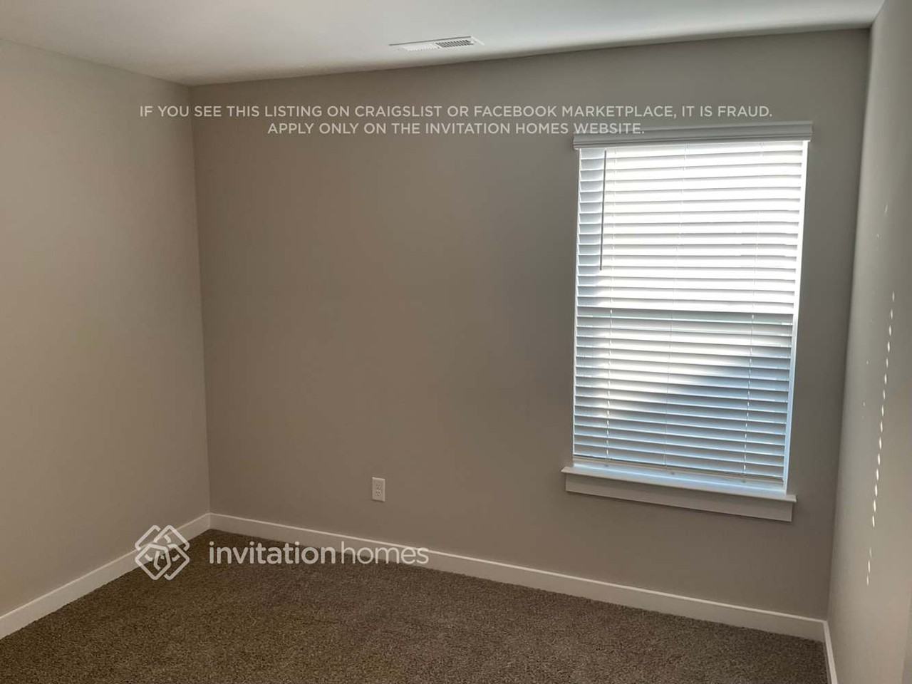 1023 Baltusrol Ln - Photo 5 of 10