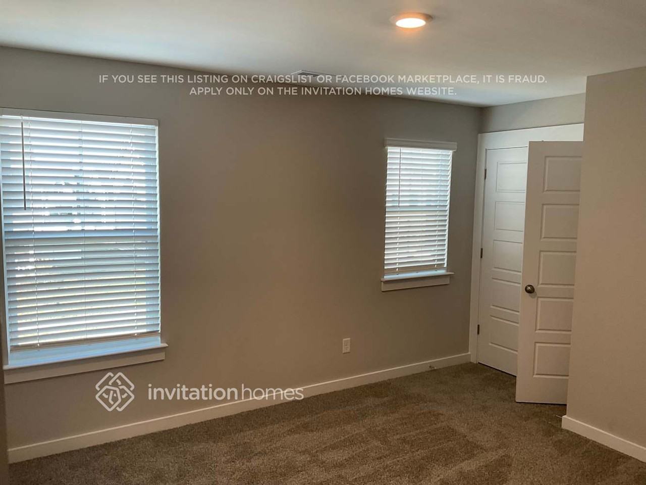 1023 Baltusrol Ln - Photo 4 of 10