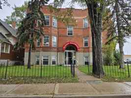 featured image of 1900 Garnet St