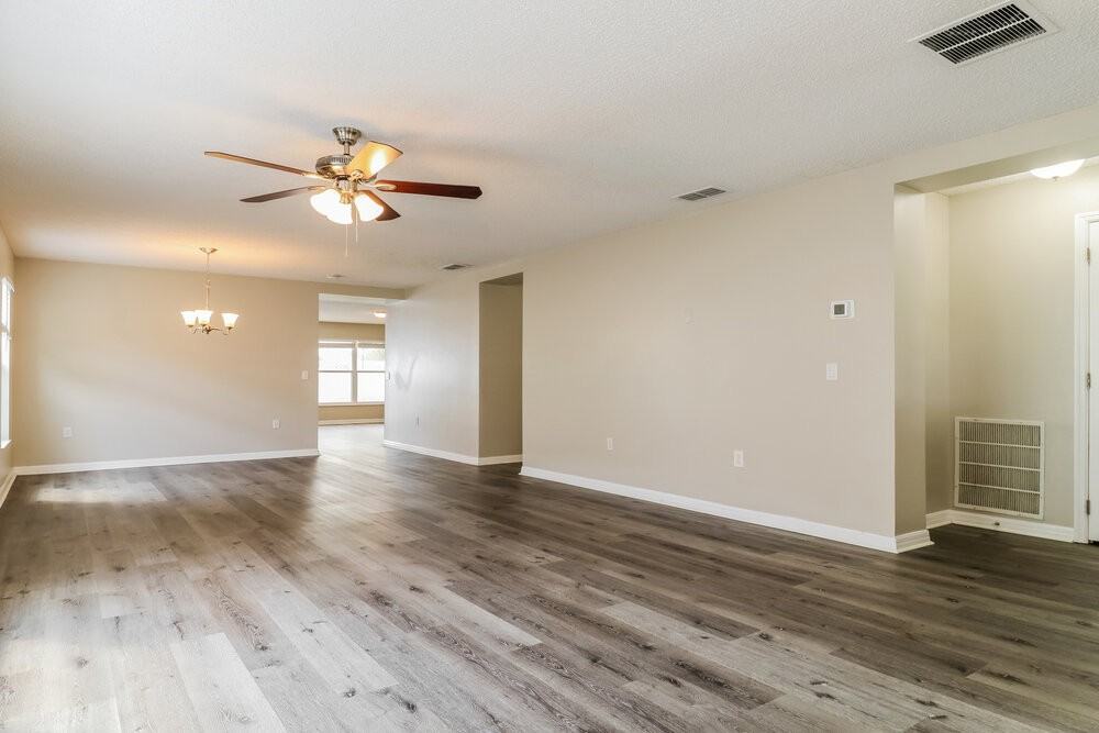 2519 Lyndscape St - Photo 3 of 16