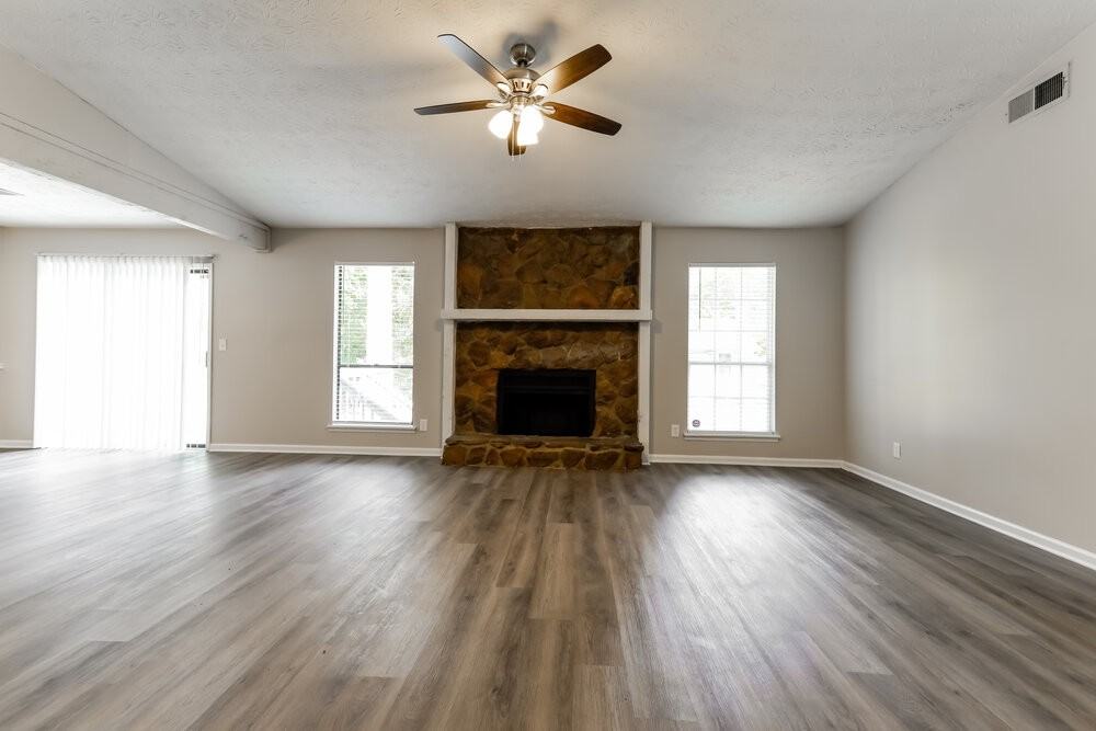 5177 Aberdeen Ct Nw - Photo 4 of 16