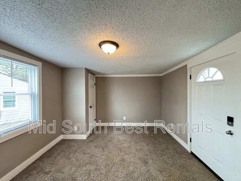 4600 Grand Ave - Photo 4 of 8