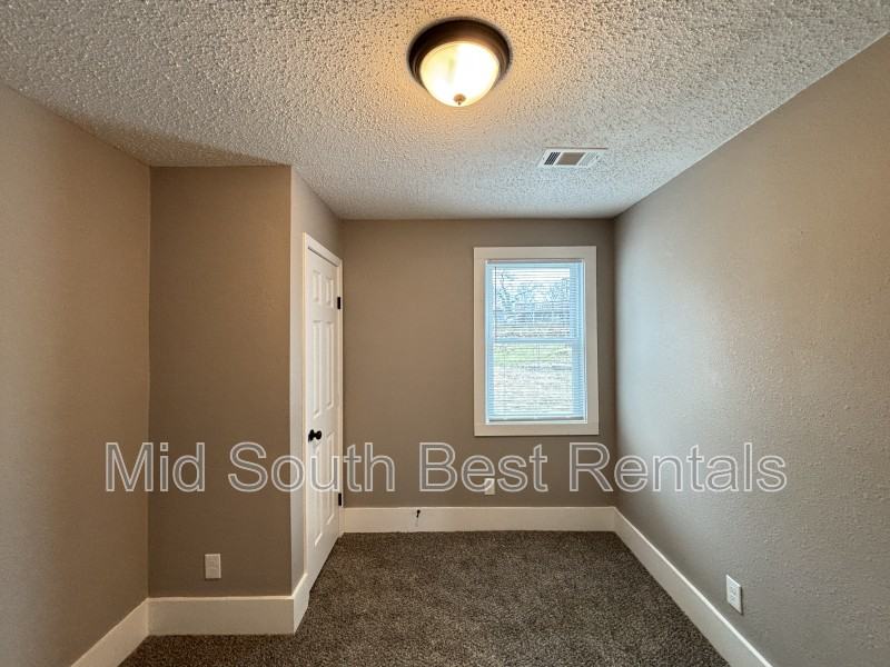 4600 Grand Ave - Photo 5 of 8