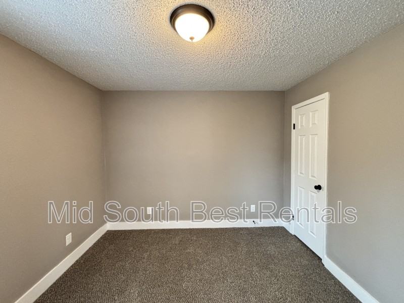 4600 Grand Ave - Photo 6 of 8