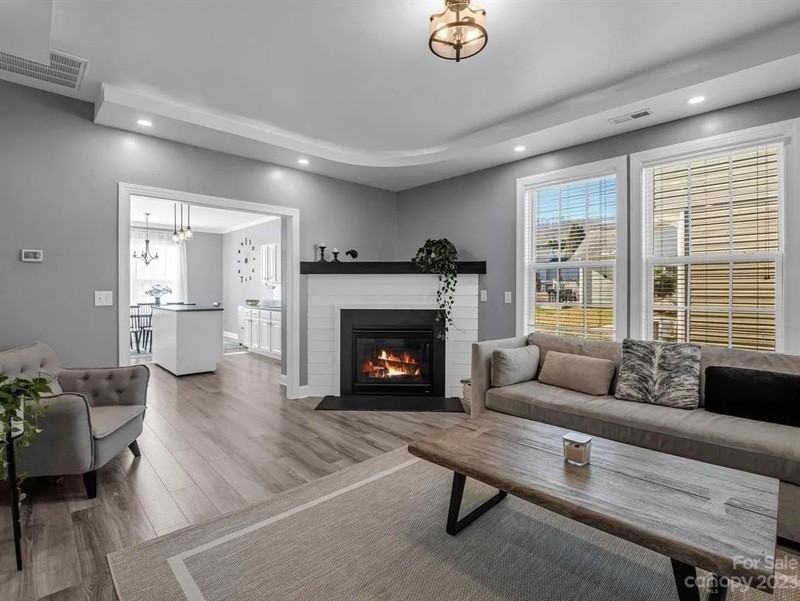 5 Maxim Ct - Photo 7 of 34