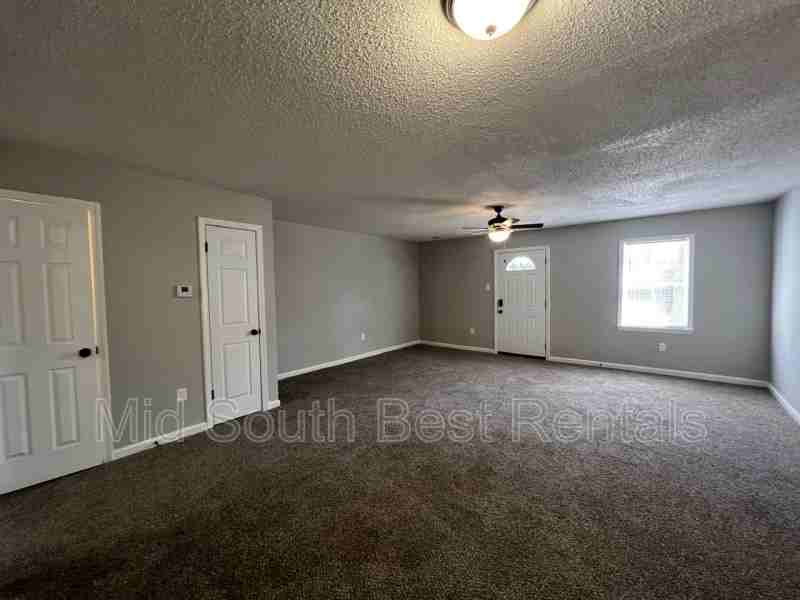 3442 Dungreen St - Photo 2 of 8