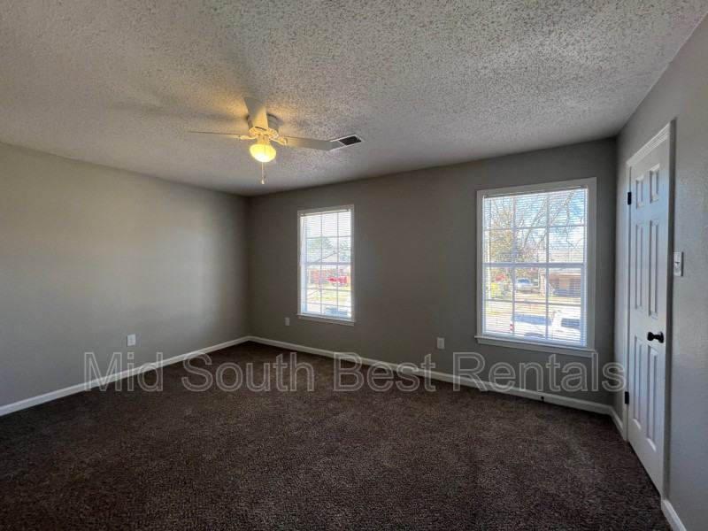 3442 Dungreen St - Photo 6 of 8