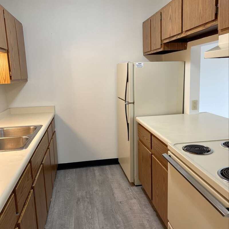 430 Sullivan St - Photo 2 of 8