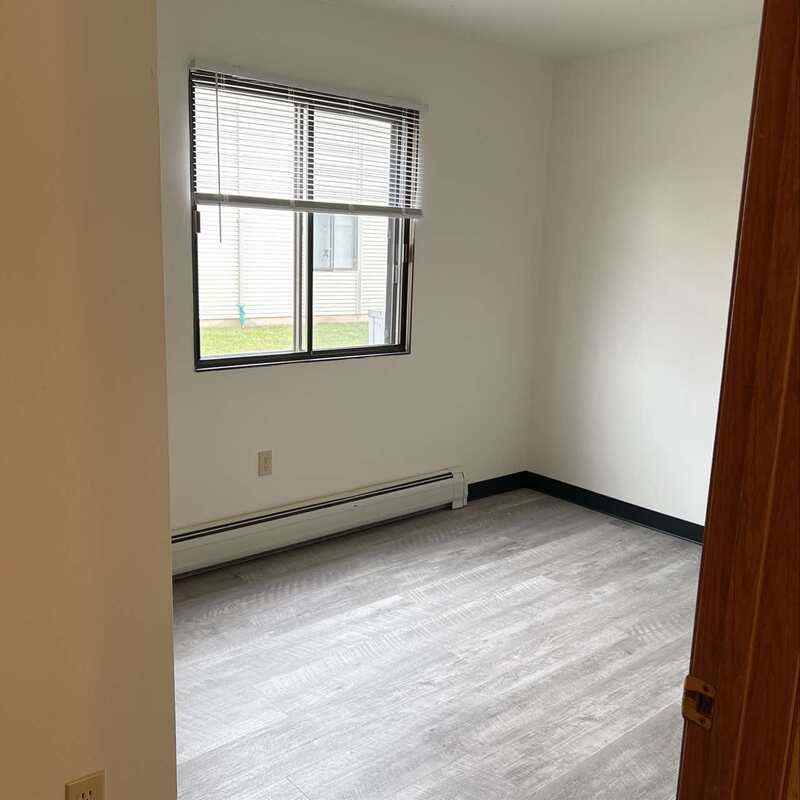 430 Sullivan St - Photo 6 of 8