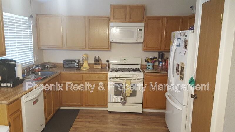 12637 Meade St - Photo 3 of 15