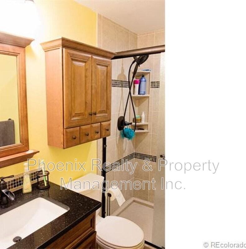 12637 Meade St - Photo 5 of 15