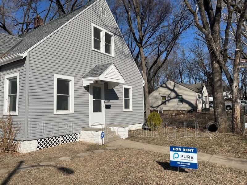 4328 N 41st St - Photo 2 of 34