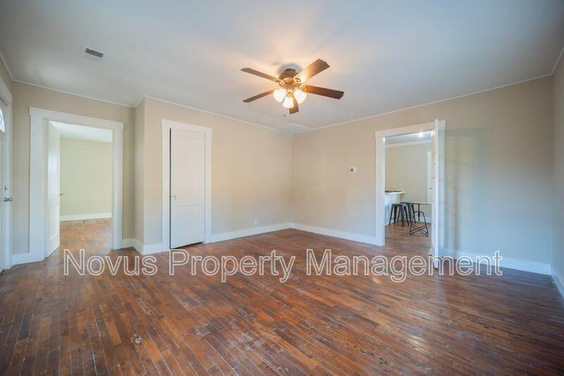 902 Rome St #A - Photo 4 of 27