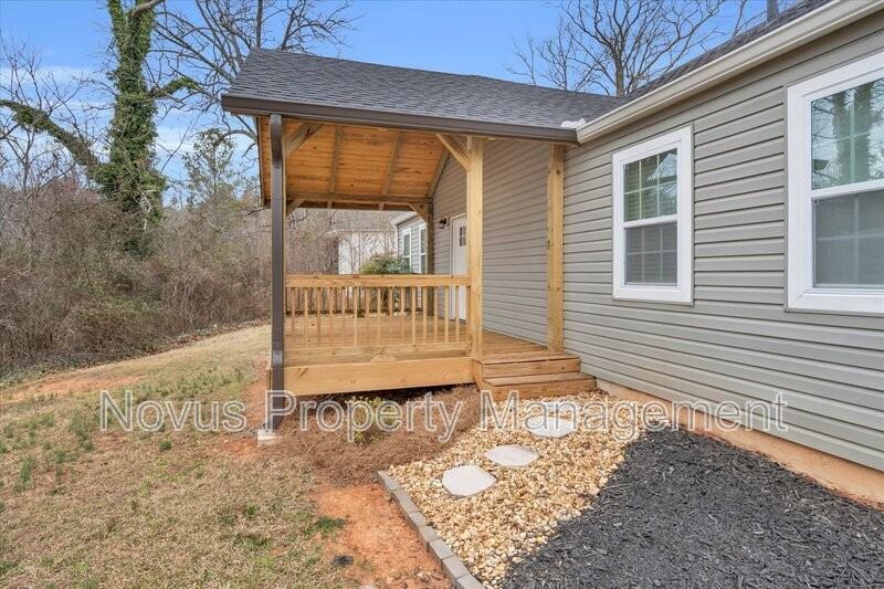 713 N Lakeshore Dr - Photo 7 of 35