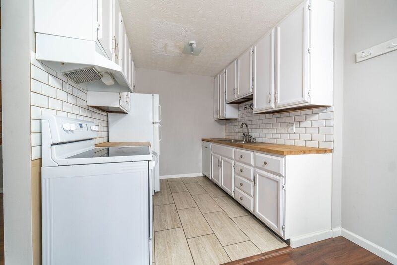 2759 Independence Way - Photo 3 of 16