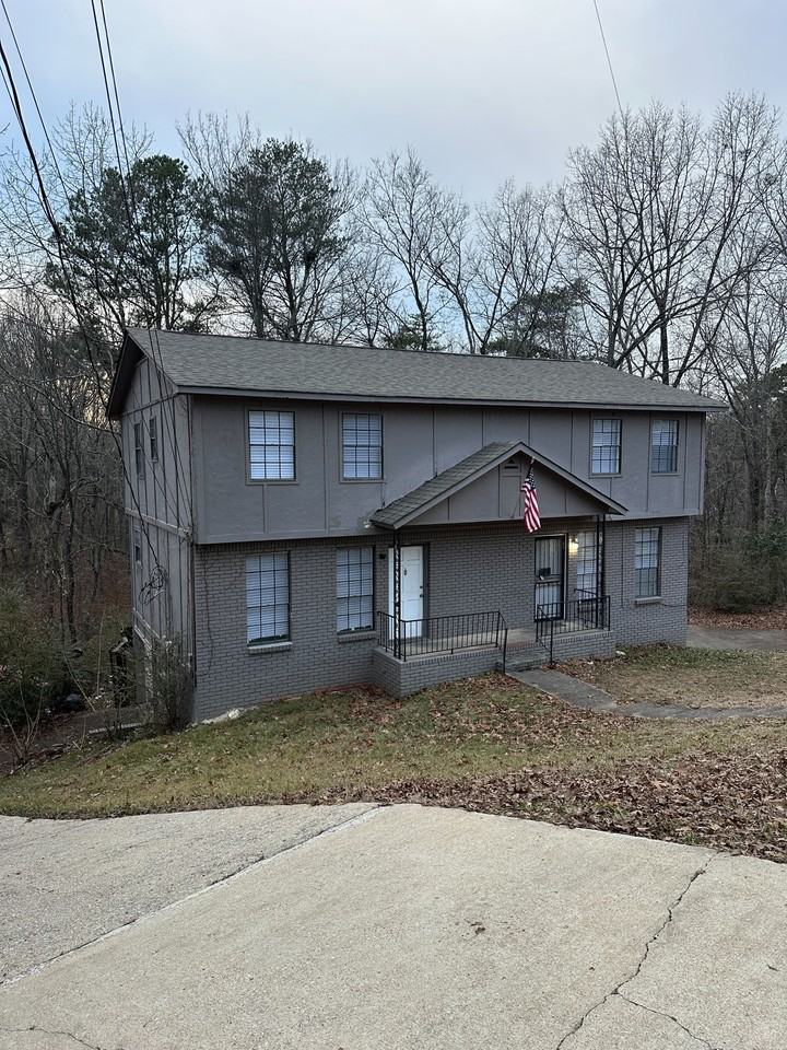 1715 6th Place Circle Northwest, Birmingham, AL 35215 - Photo 2 of 19