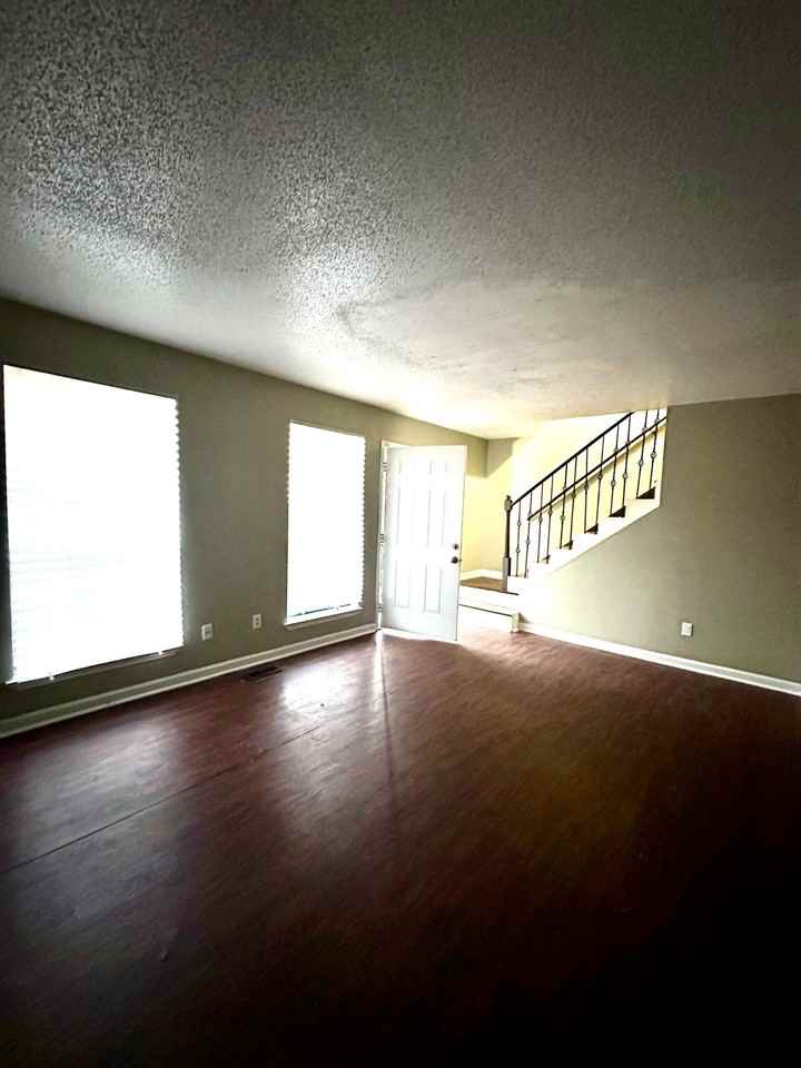 1715 6th Place Circle Northwest, Birmingham, AL 35215 - Photo 3 of 19