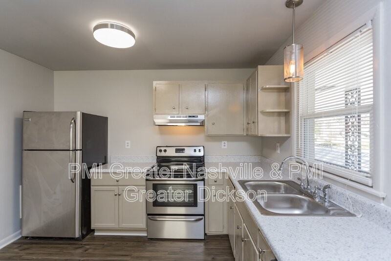 816 Greenland Dr #7 - Photo 6 of 14