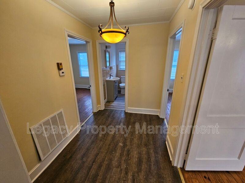 102 Allen Ruffin Ave - Photo 7 of 13