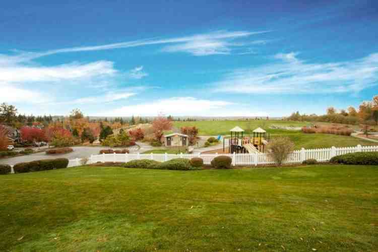 2315 NE Natalie Way - Photo 3 of 12