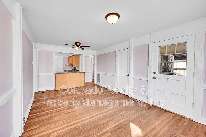 2030 W Gill Pl - Photo 3 of 24