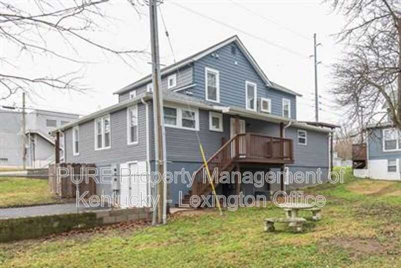 103 Moberly Ave #B - Photo 4 of 19