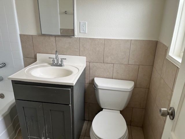 7715 California Avenue - Photo 3 of 10