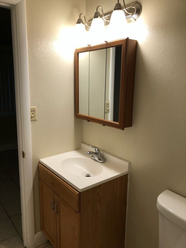 1931 Dwight Way - Photo 7 of 14