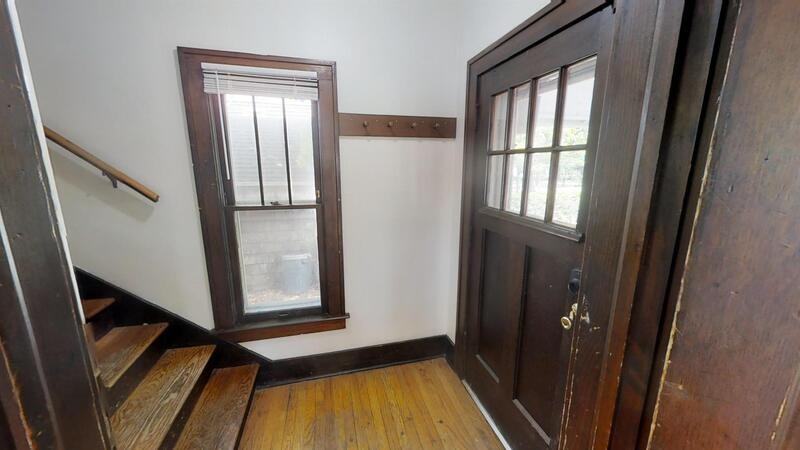 711 Granger Ave - Photo 4 of 43