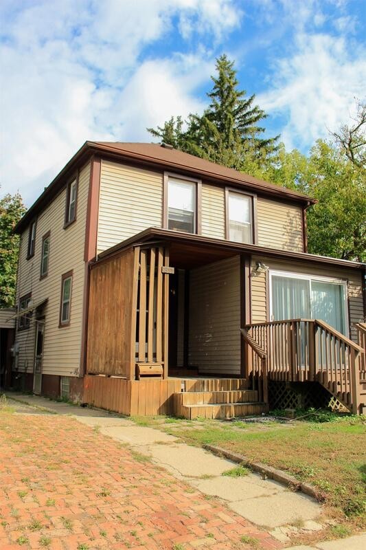 811 Sylvan Ave - Photo 2 of 17