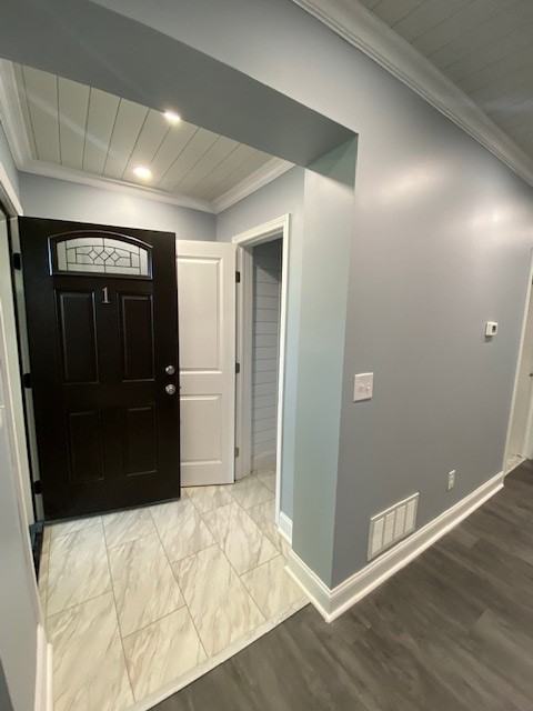 1924 East Genesee St - Photo 4 of 50