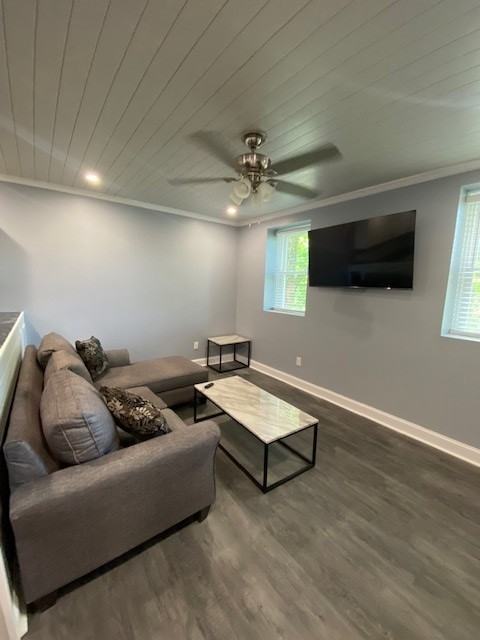 1924 East Genesee St - Photo 7 of 50