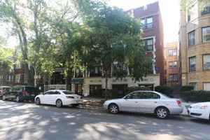 featured image of 837 W Wolfram St #207