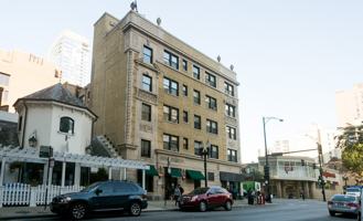 featured image of 1164 N Dearborn St #415