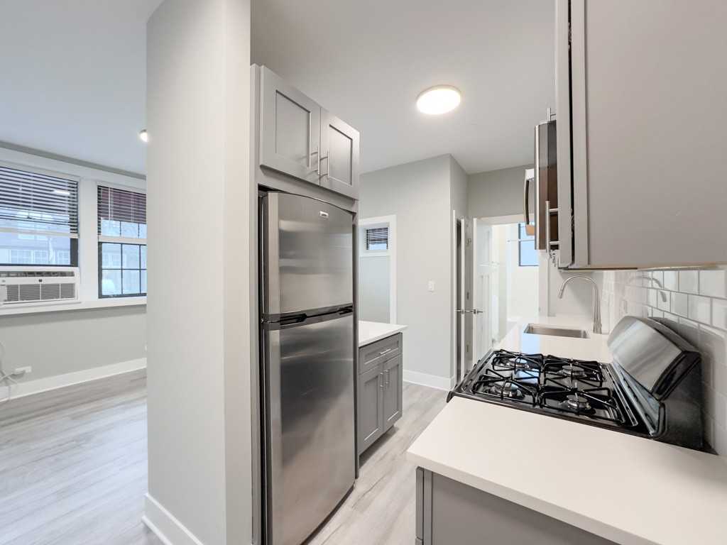 373 Hazel Ave #2A - Photo 4 of 21