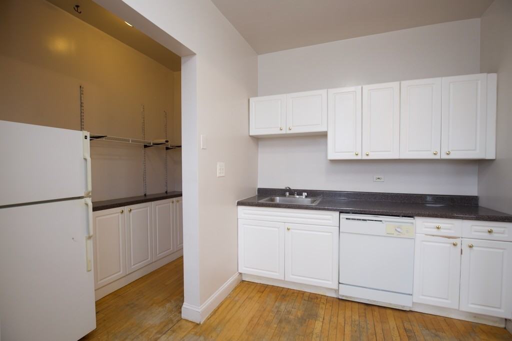 OAK + DEMPSTER #3E - Photo 5 of 20