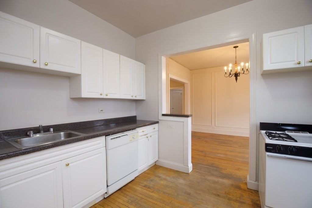 OAK + DEMPSTER #3E - Photo 6 of 20