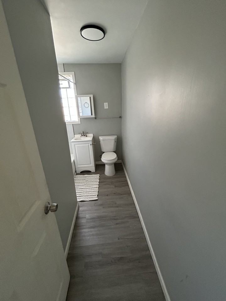 2407 Elliot Ave - Photo 3 of 20