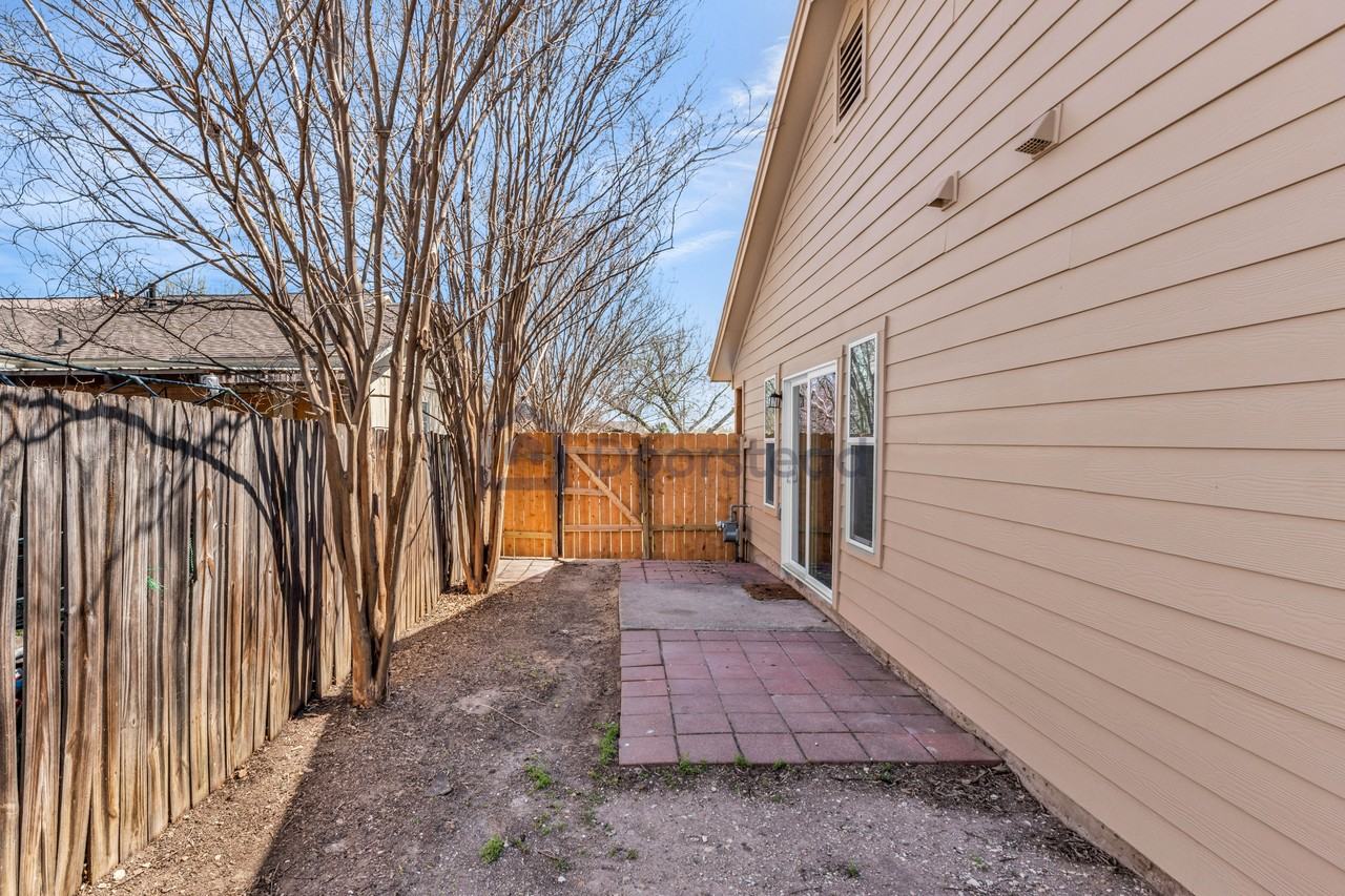 16026 Fitchburg Cir #NA - Photo 3 of 31