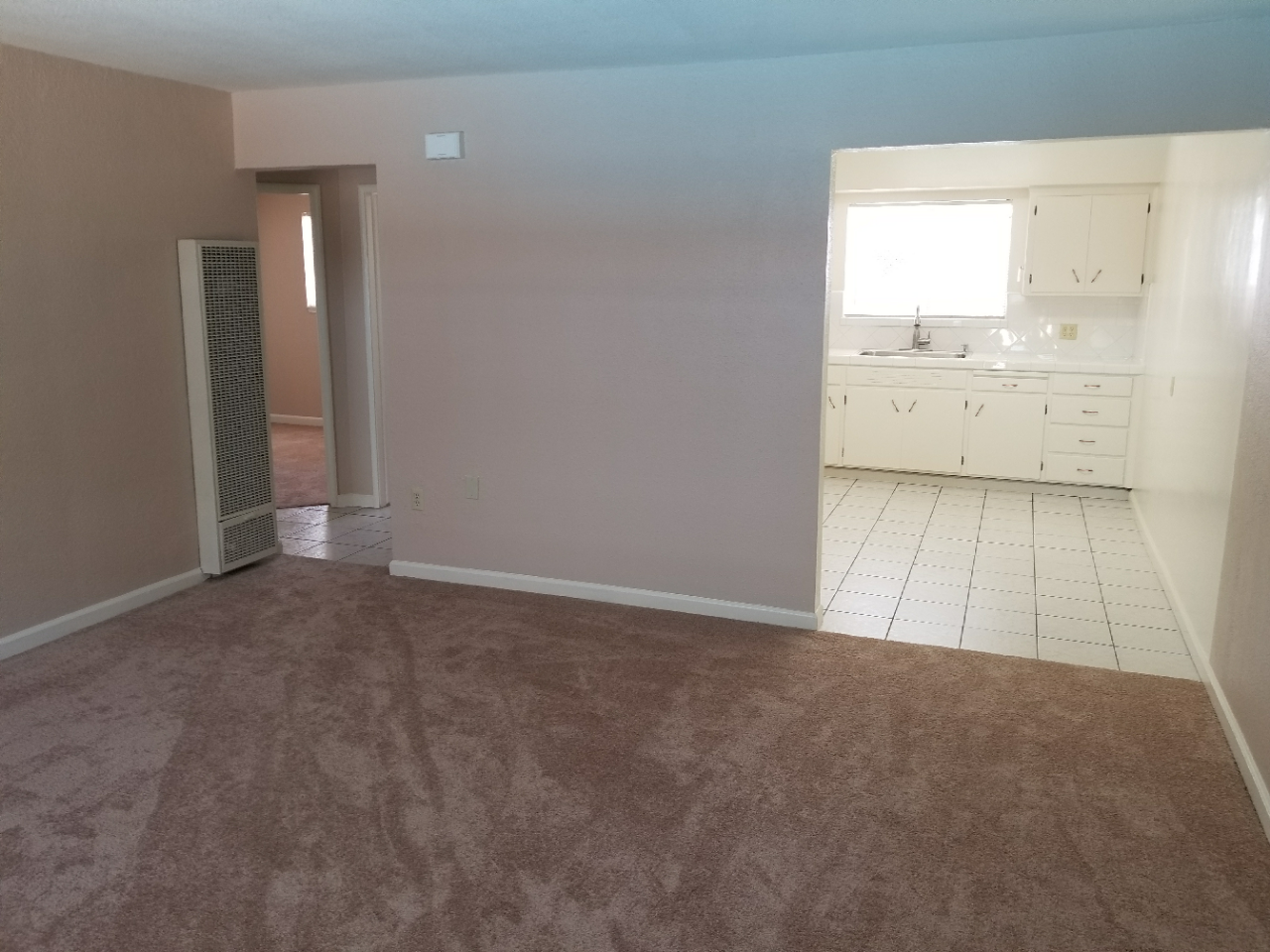 225 W Eaton Ave #13 - Photo 3 of 6