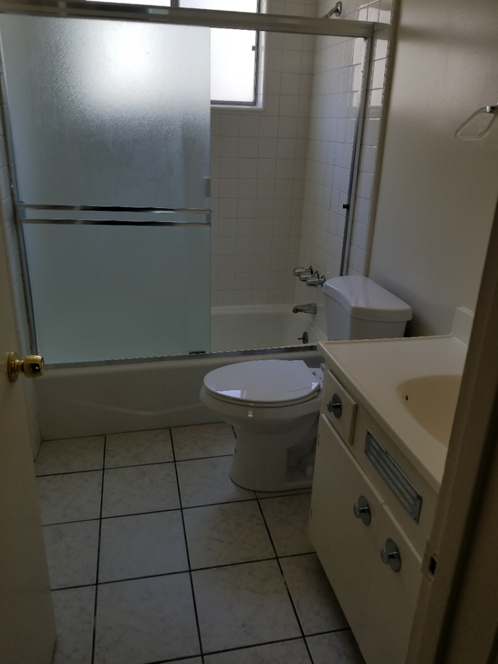 225 W Eaton Ave #13 - Photo 6 of 6