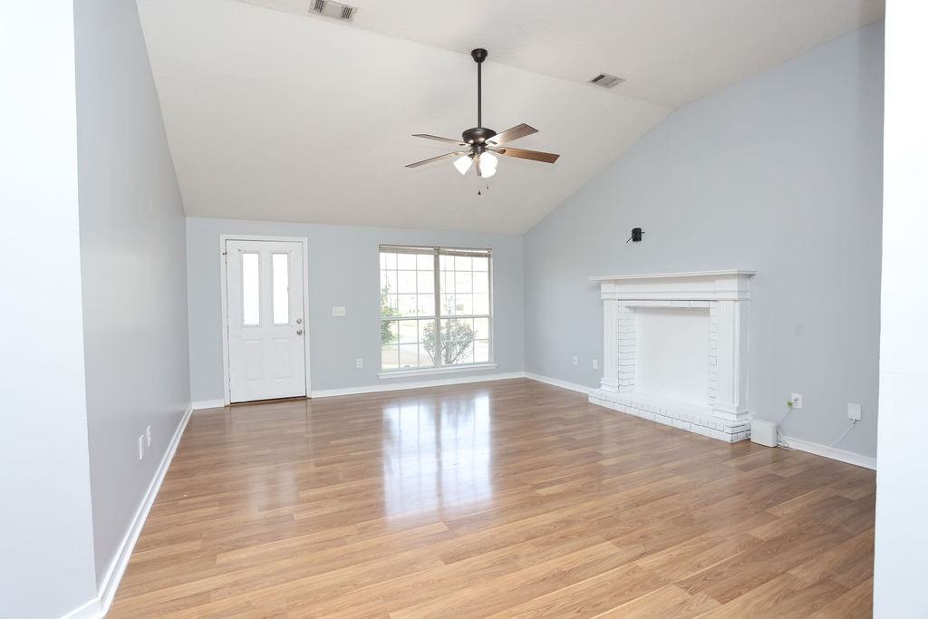 140 Villa Way #NA - Photo 2 of 16