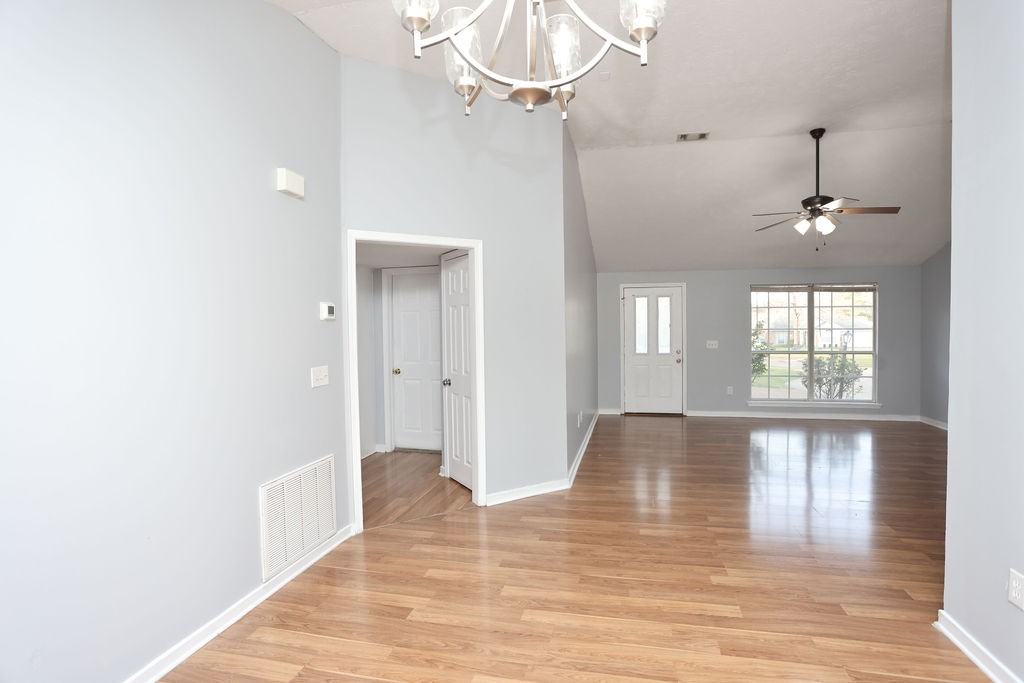 140 Villa Way #NA - Photo 3 of 16