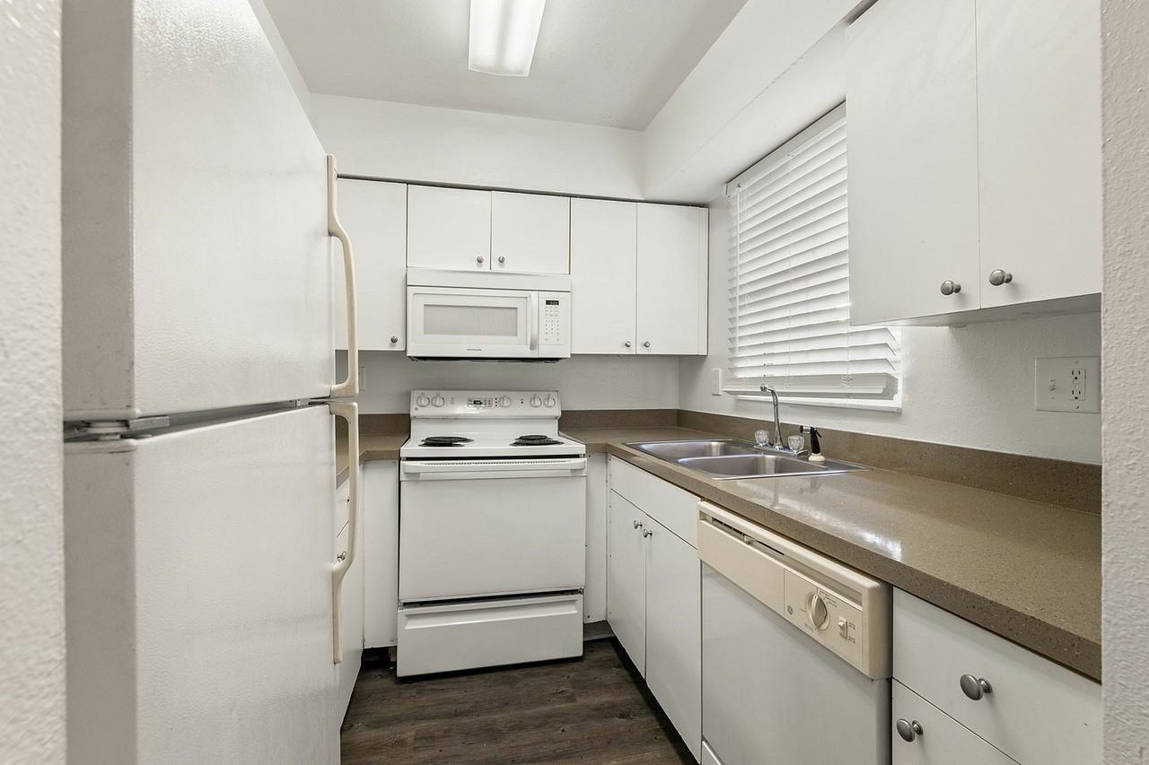 Doral Oaks - Photo 2 of 54