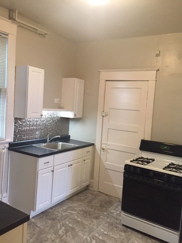 Saxony Manor - Photo 7 of 13