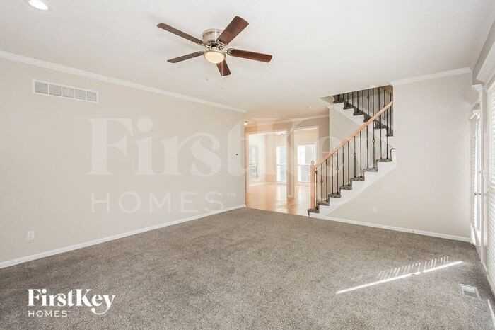 5176 Noble St - Photo 2 of 15